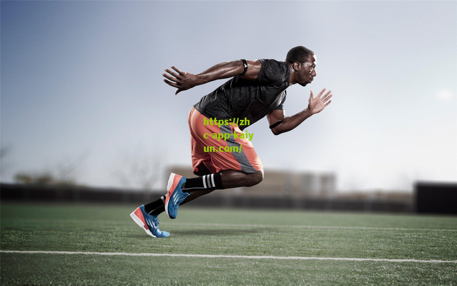 开云网页版_风暴中的红魔舵手，队友紧急挽留，B费去留牵动曼联命运